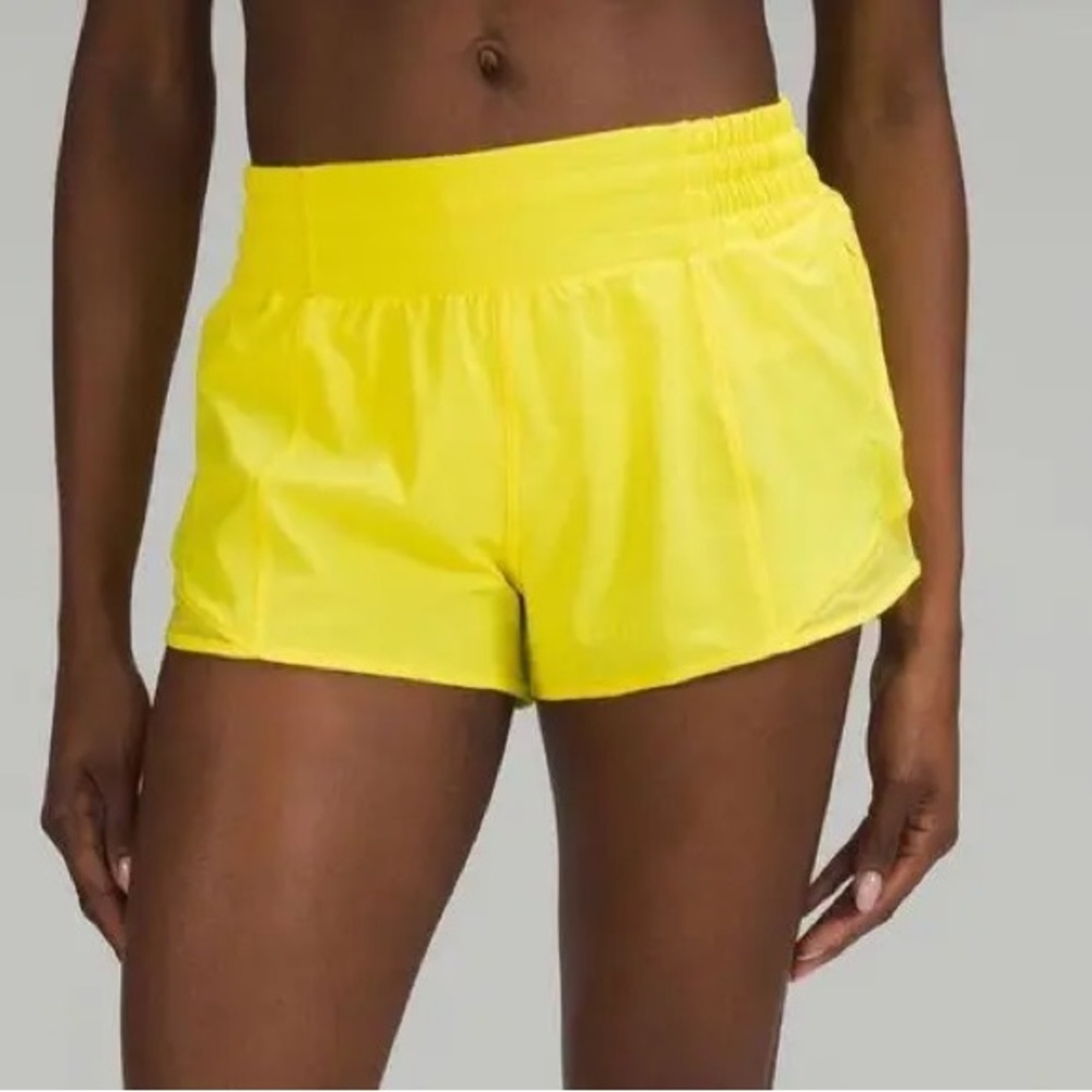 Lululemon Hotty Hot High-Rise 2.5” inseam shorts New with Tags
